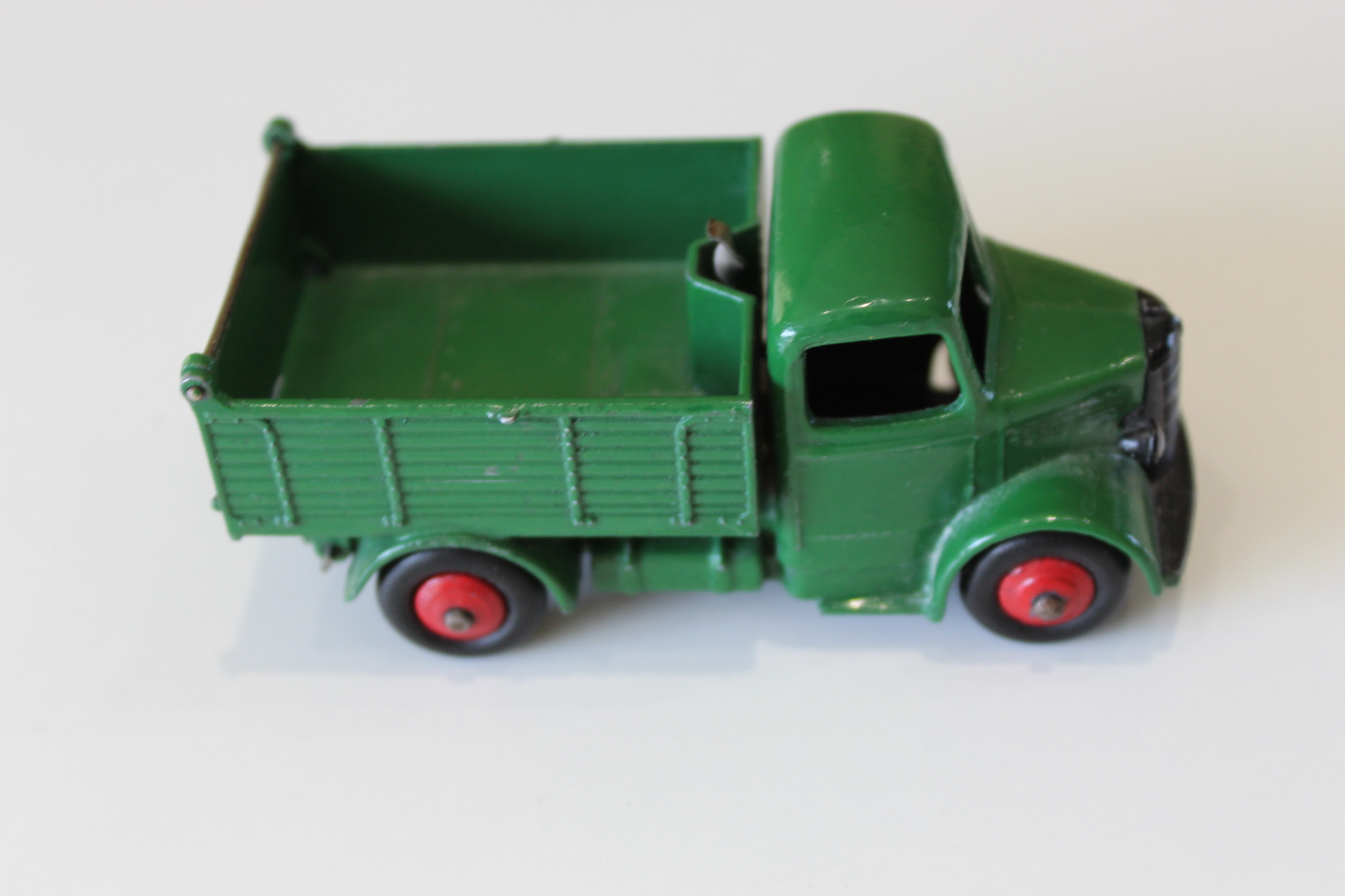 bedford end tipper dinky toys 25m side