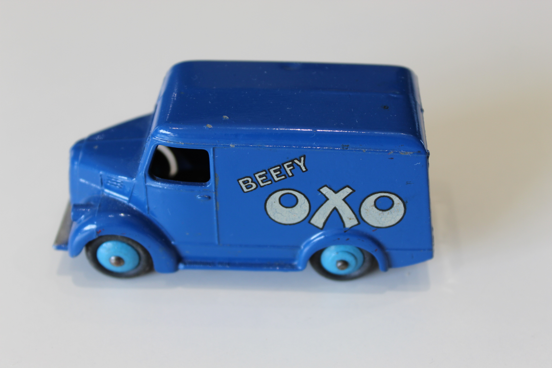 trojan oxo van dinky toys 31c-453