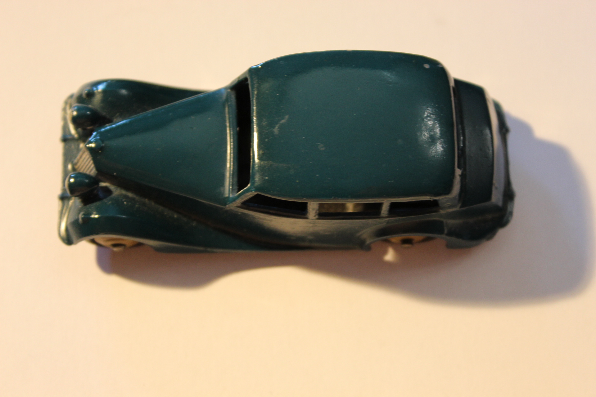 triumph 1800 saloon dinky toys 40b top