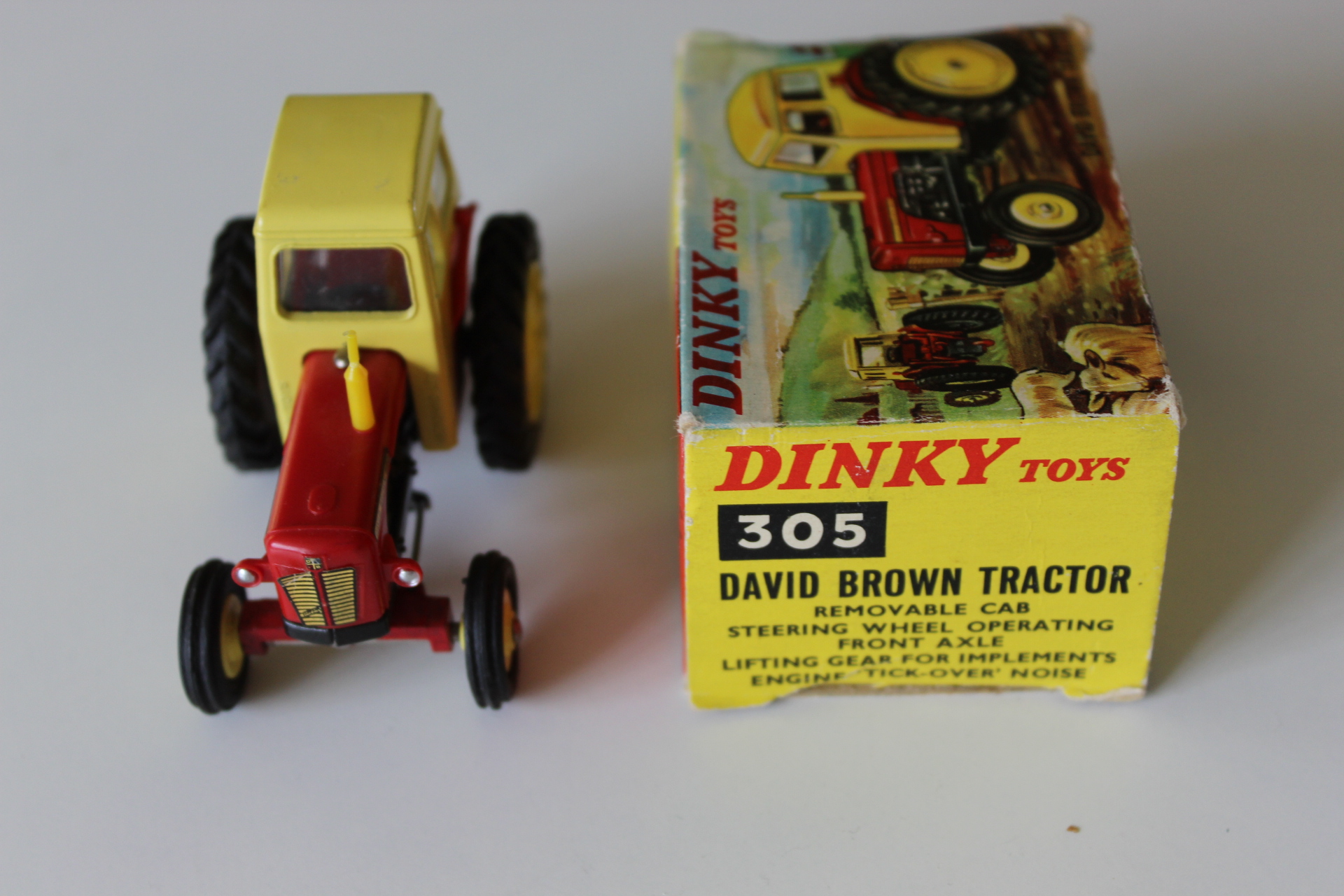 david brown tractor dinky toys 305 front