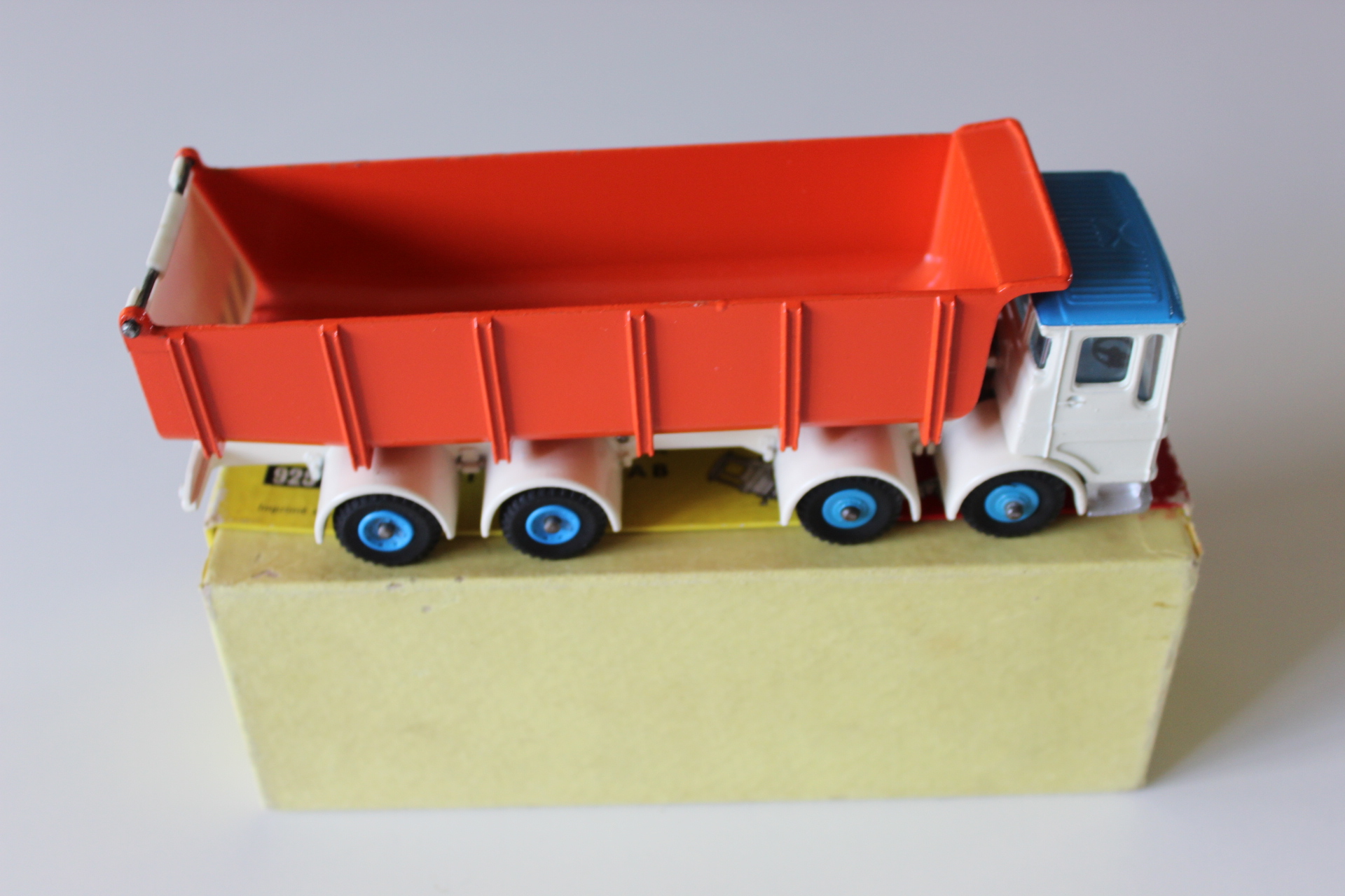 leyland dump truck dinky toys 925 side