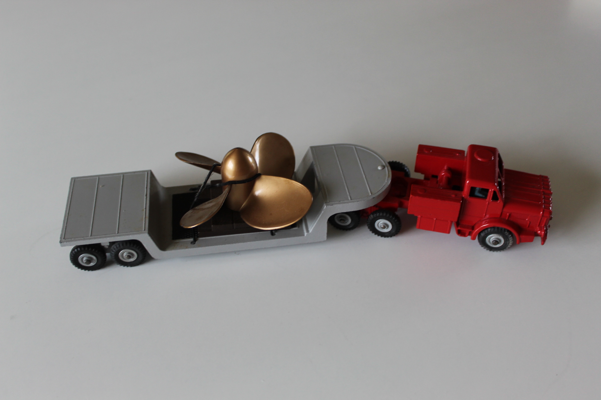 mighty antar low loader with propeller dinky toys 986 right side