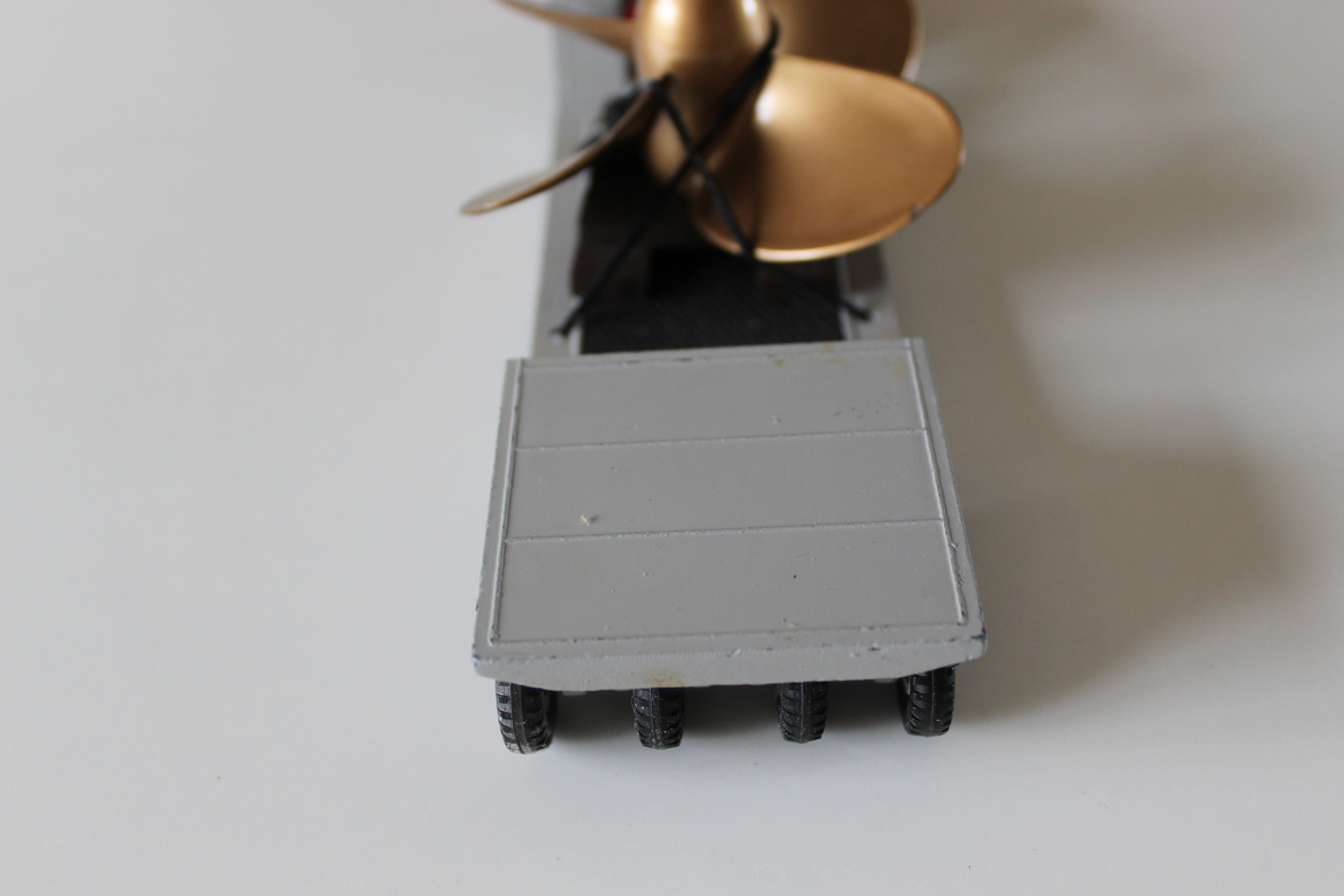 mighty antar low loader with propeller dinky toys 986 back
