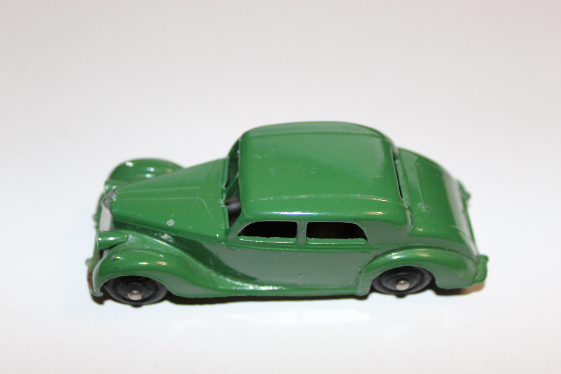 riley saloon dinky toys 40a