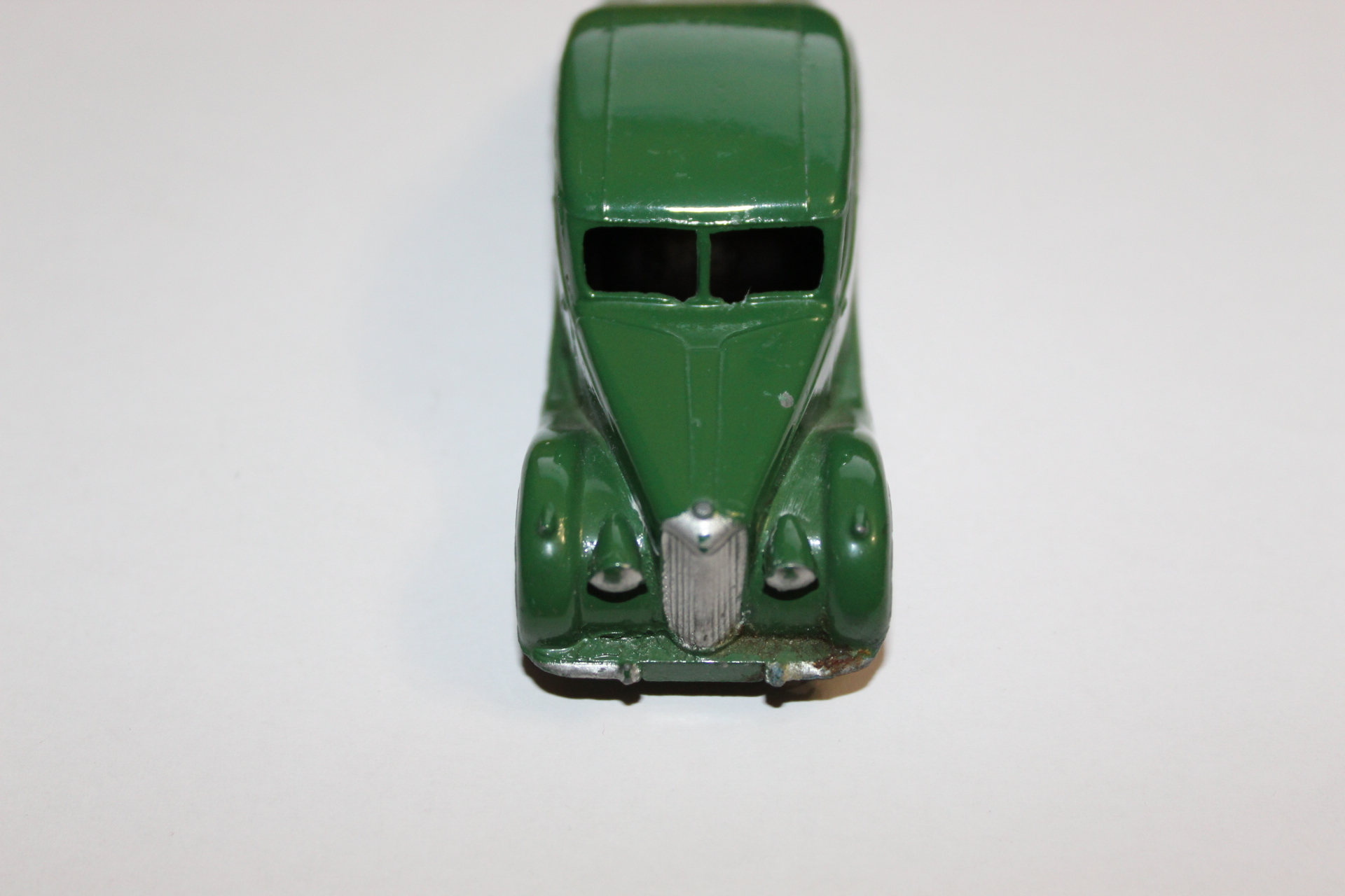 riley saloon dinky toys 40a front