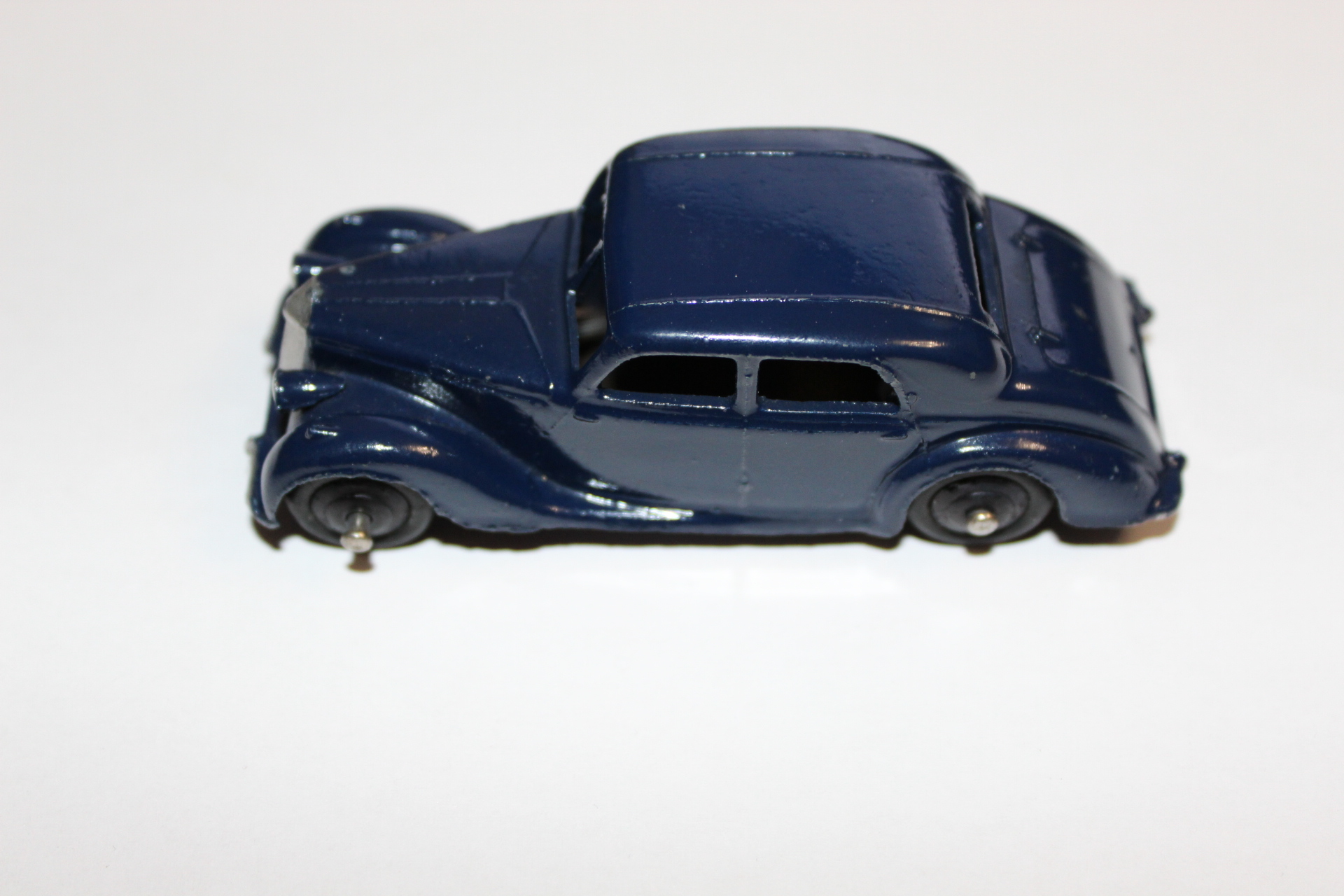 riley saloon dinky toys 40a