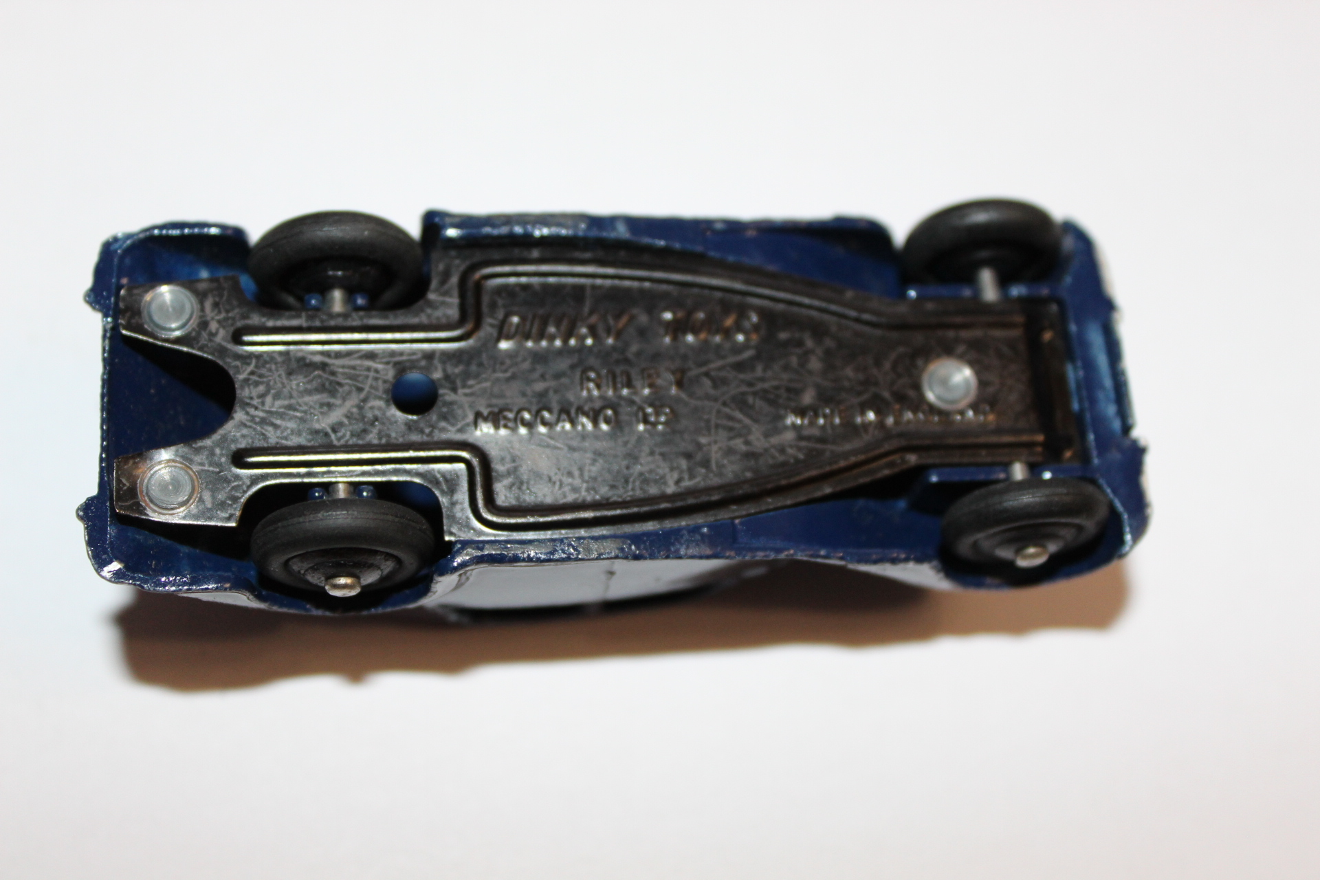riley saloon dinky toys 40a base