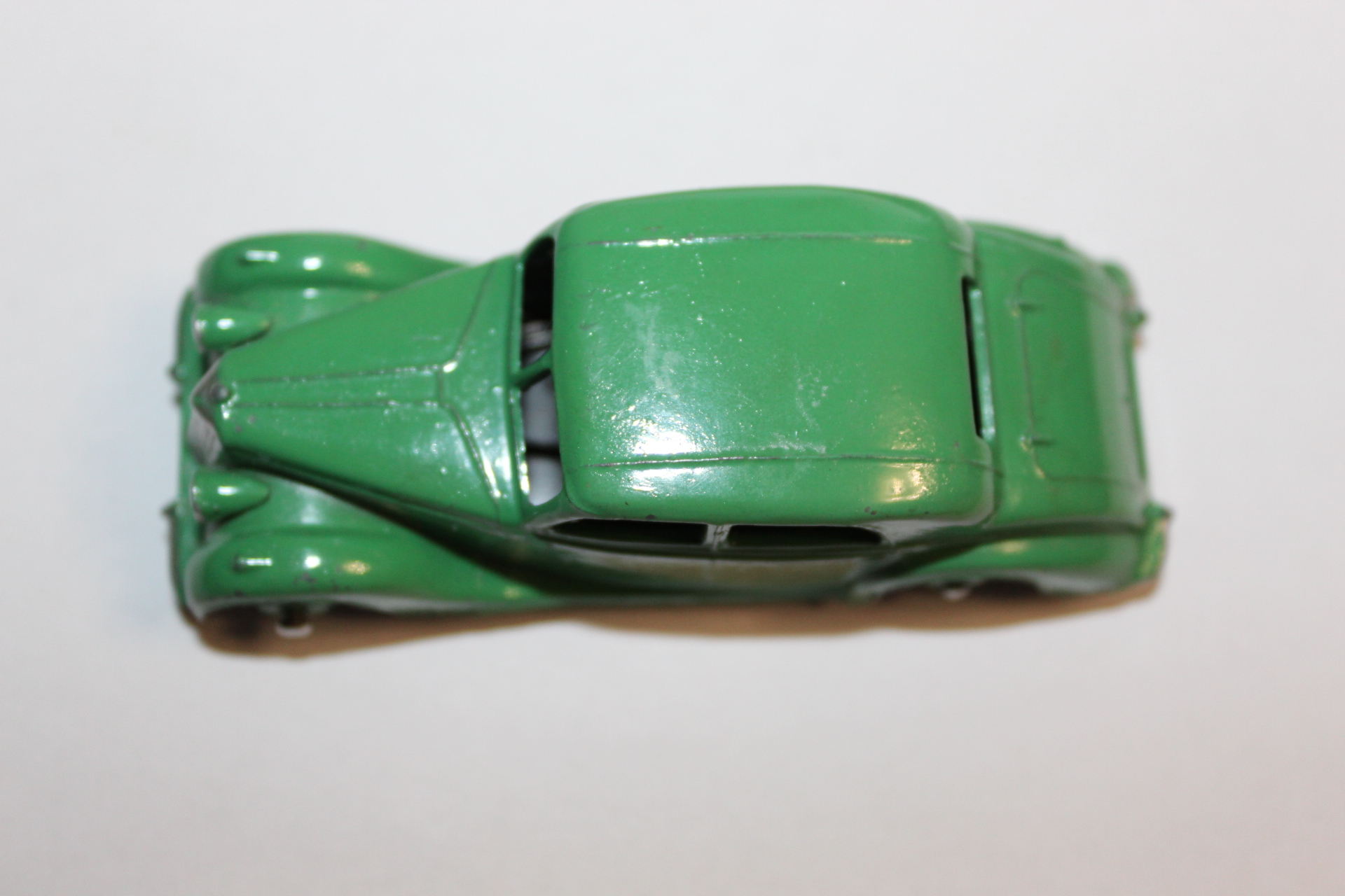 riley saloon dinky toys 40a top