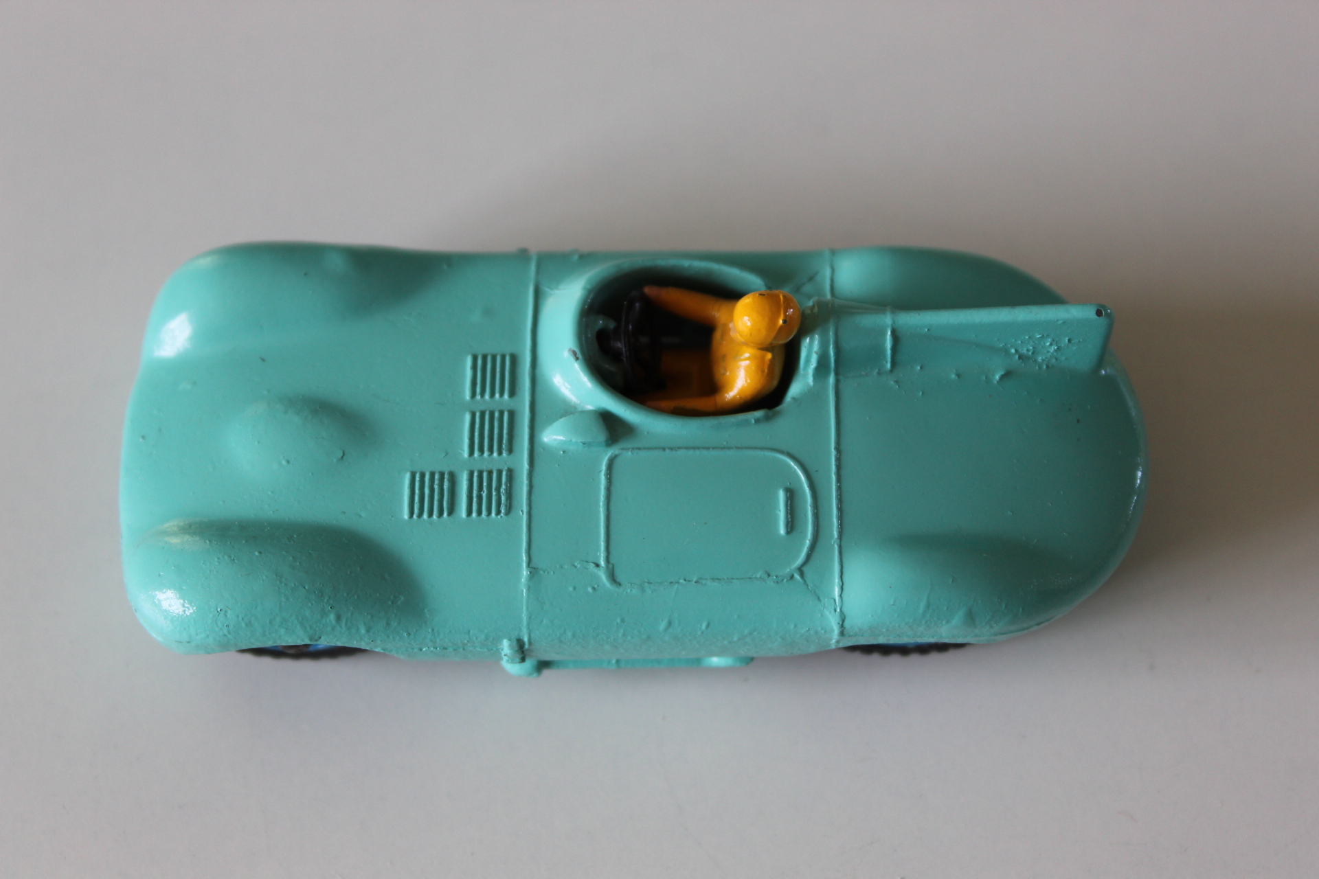 'd' type jaguar dinky toys 238 top