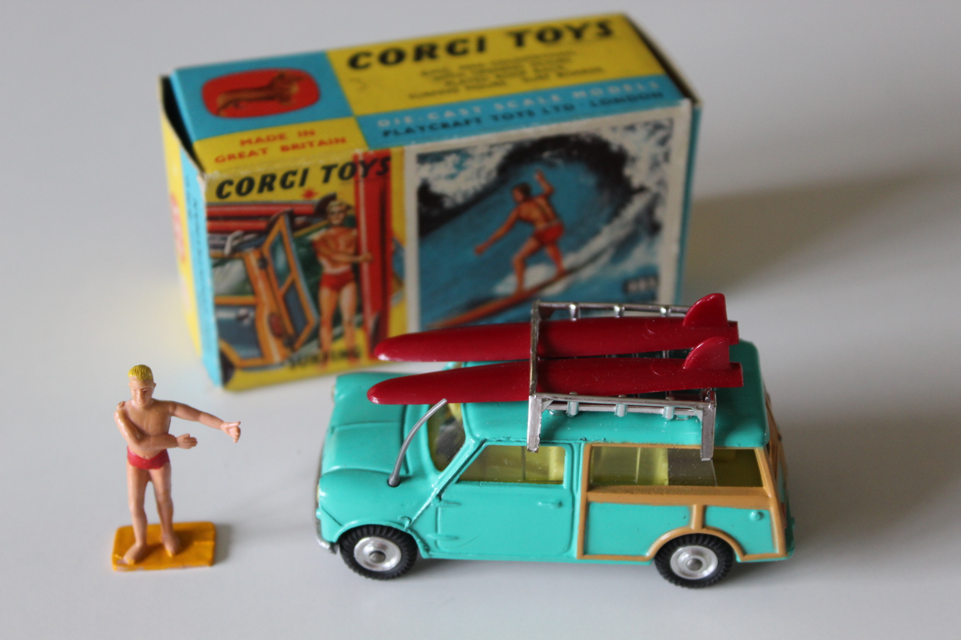 bmc mini countryman surfing corgi toys 485