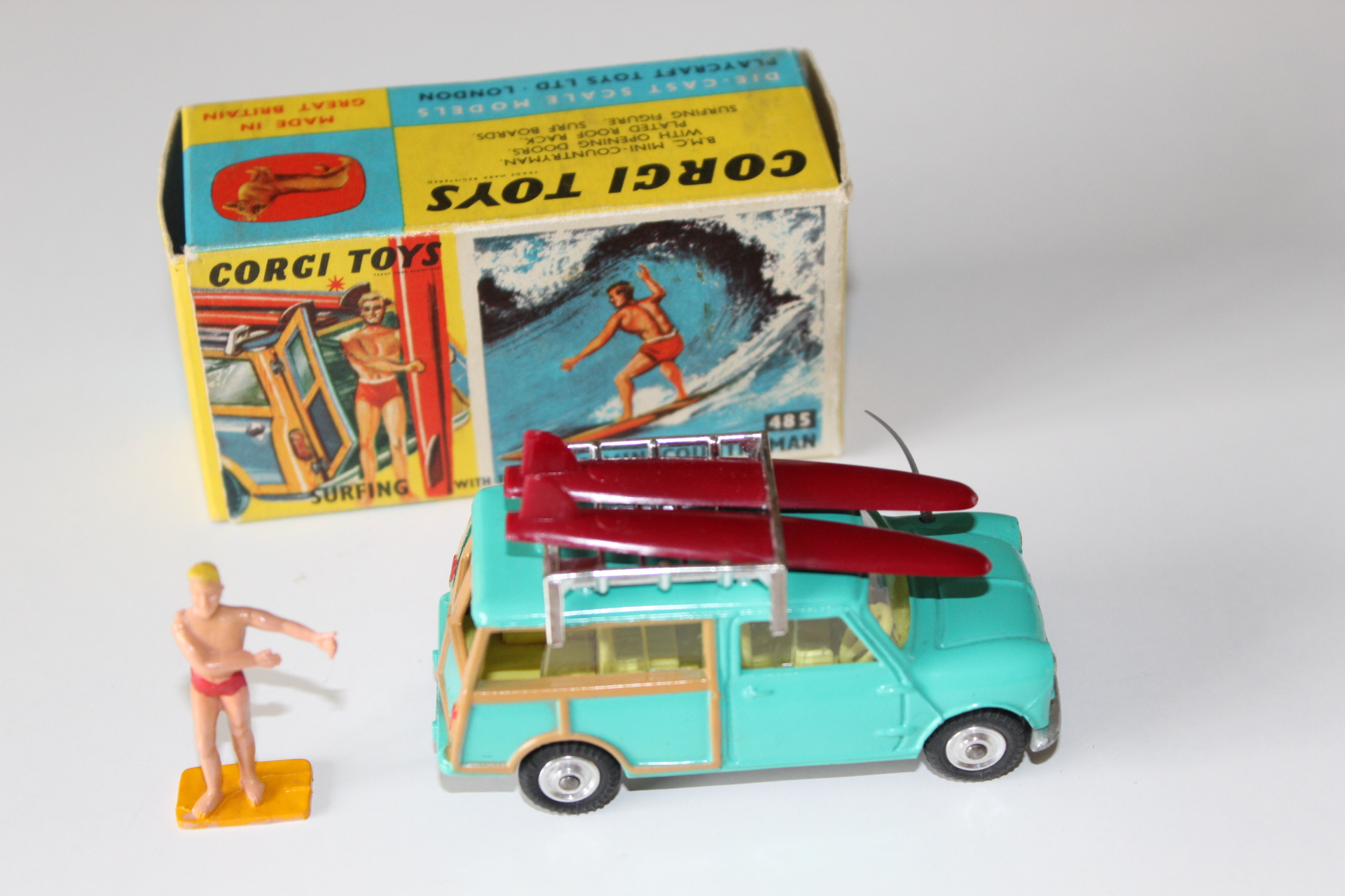 bmc mini countryman surfing corgi toys 485 side