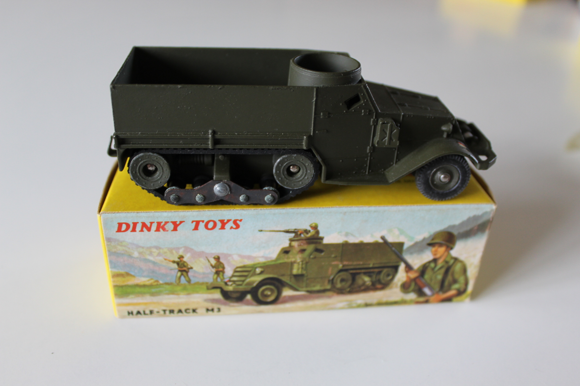 half track m3 french dinky toys 822 side