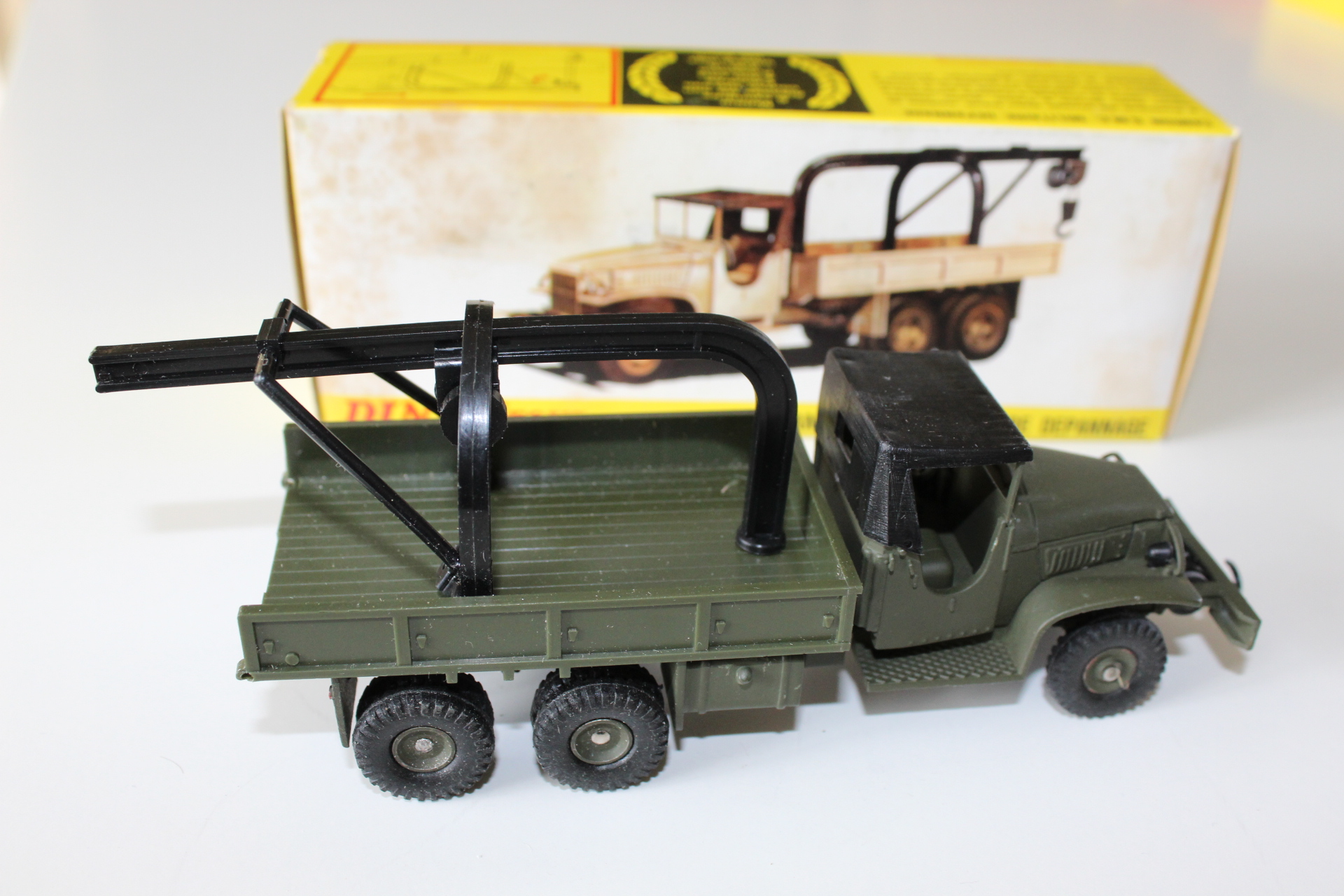military recovery lorry french dinky 808 side