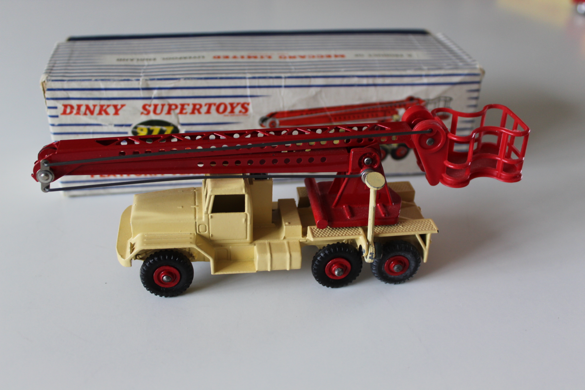 commercial servicing platform lorry dinky toys 977