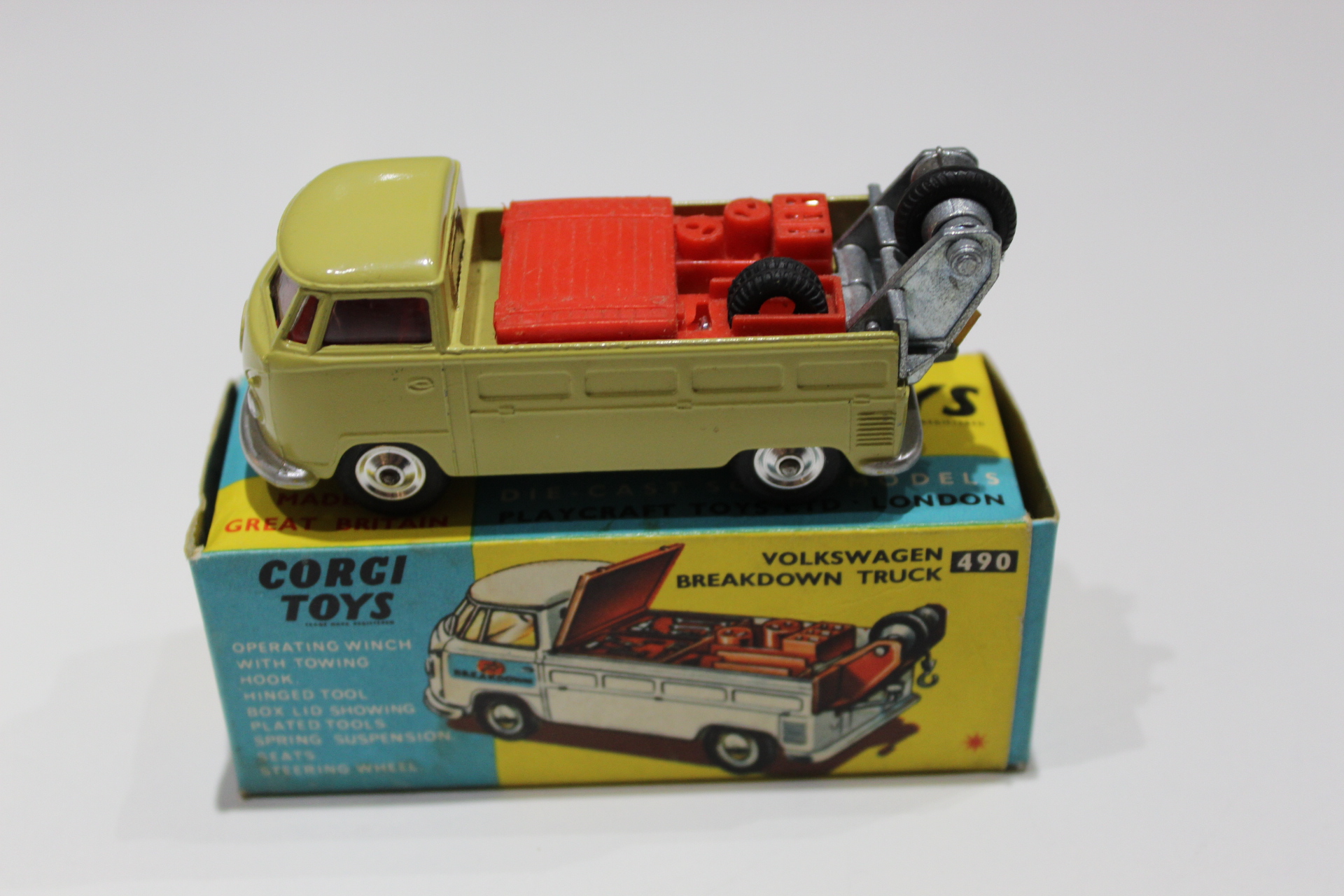 volkswagen breakdown truck corgi toys 490